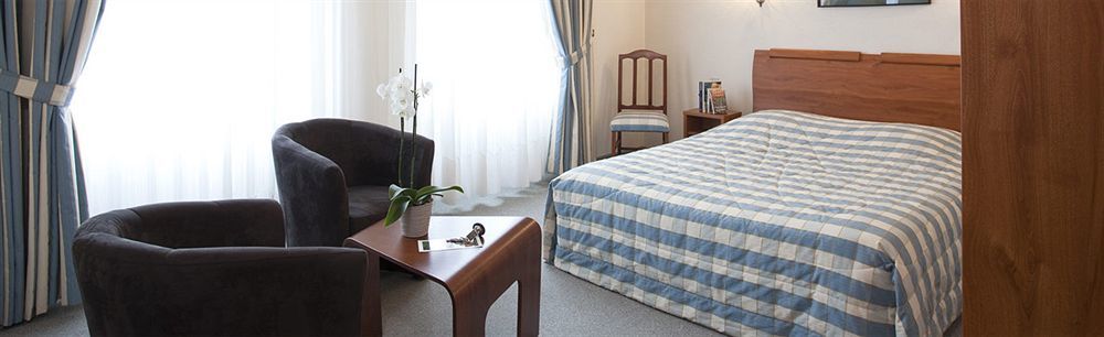 Logis Hotel-Restaurant De La Poste Урматт Экстерьер фото