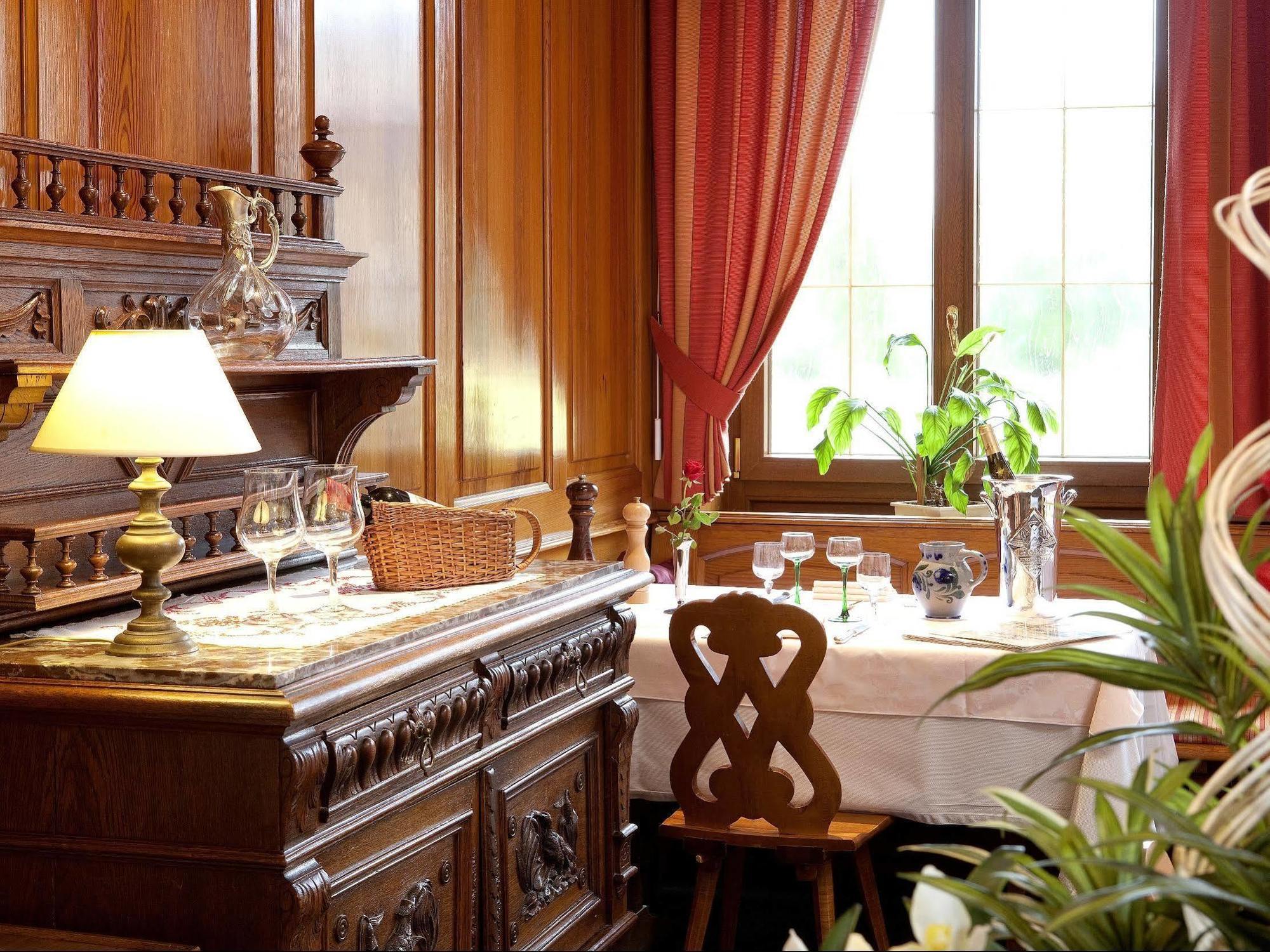 Logis Hotel-Restaurant De La Poste Урматт Экстерьер фото